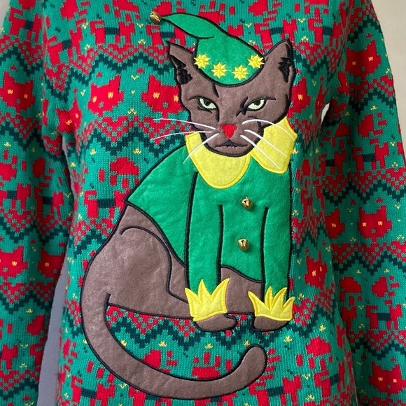 33 Degrees | Ugly Christmas Grumpy Cat Elf Bell Sweater - Picture 5 of 8